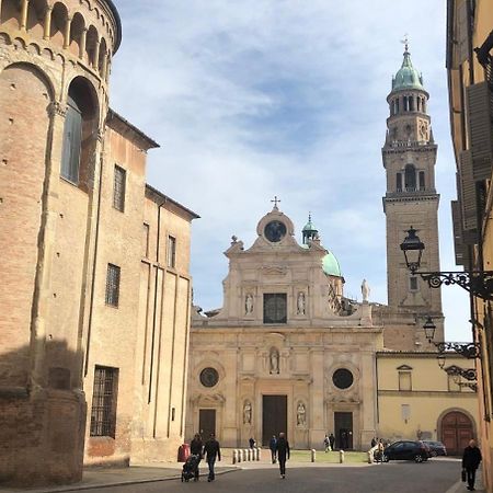 Apartamento Luxury 1 Al Duomo Di Parma Exterior foto