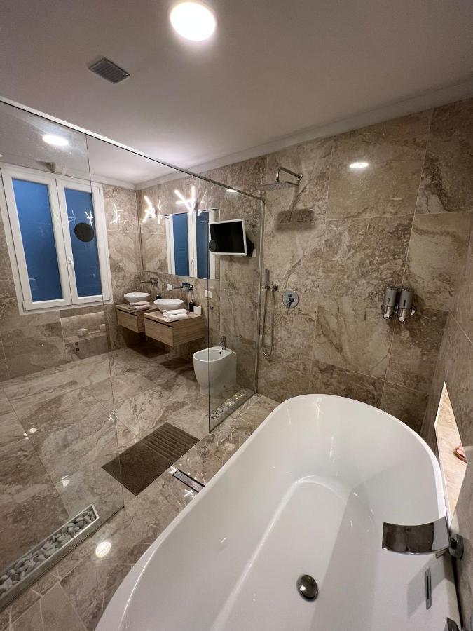 Apartamento Luxury 1 Al Duomo Di Parma Exterior foto