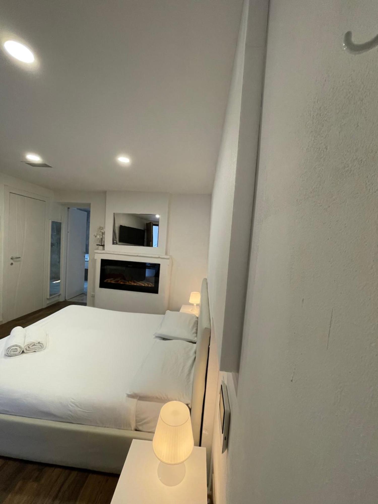 Apartamento Luxury 1 Al Duomo Di Parma Exterior foto